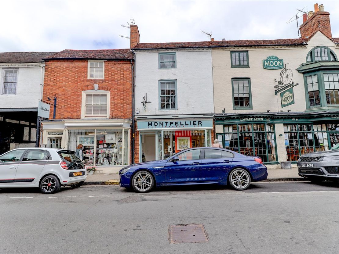 CHAPEL STREET, STRATFORD UPON AVON