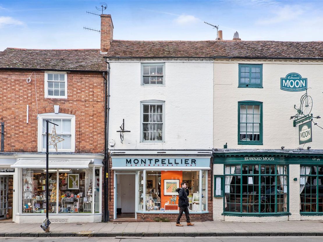 CHAPEL STREET, STRATFORD UPON AVON