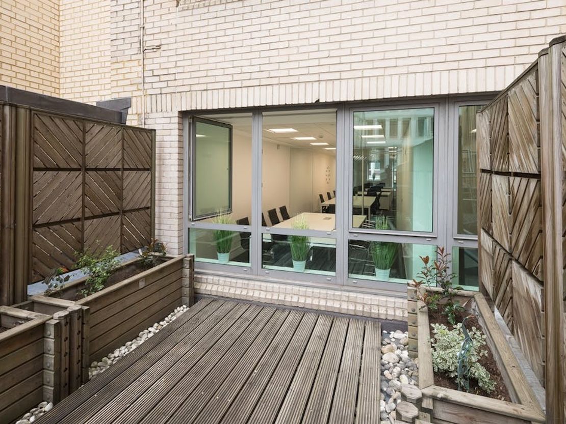 43 London Wall, London, Greater London, EC2M 5TF