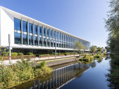 Property Image for The Dock, Station Road, Kings Langley, Hertfordshire, WD4 8LZ