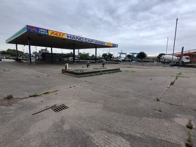Property Image for Rix Road Service Station, Rix Road, Stoneferry Road, Hull, East Riding Of Yorkshire, HU7 0BT