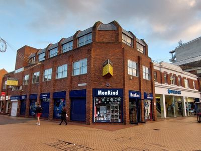 Property Image for Second Floor Front Dukesmead House, 39A High Street, Chelmsford, Essex, CM1 1DE