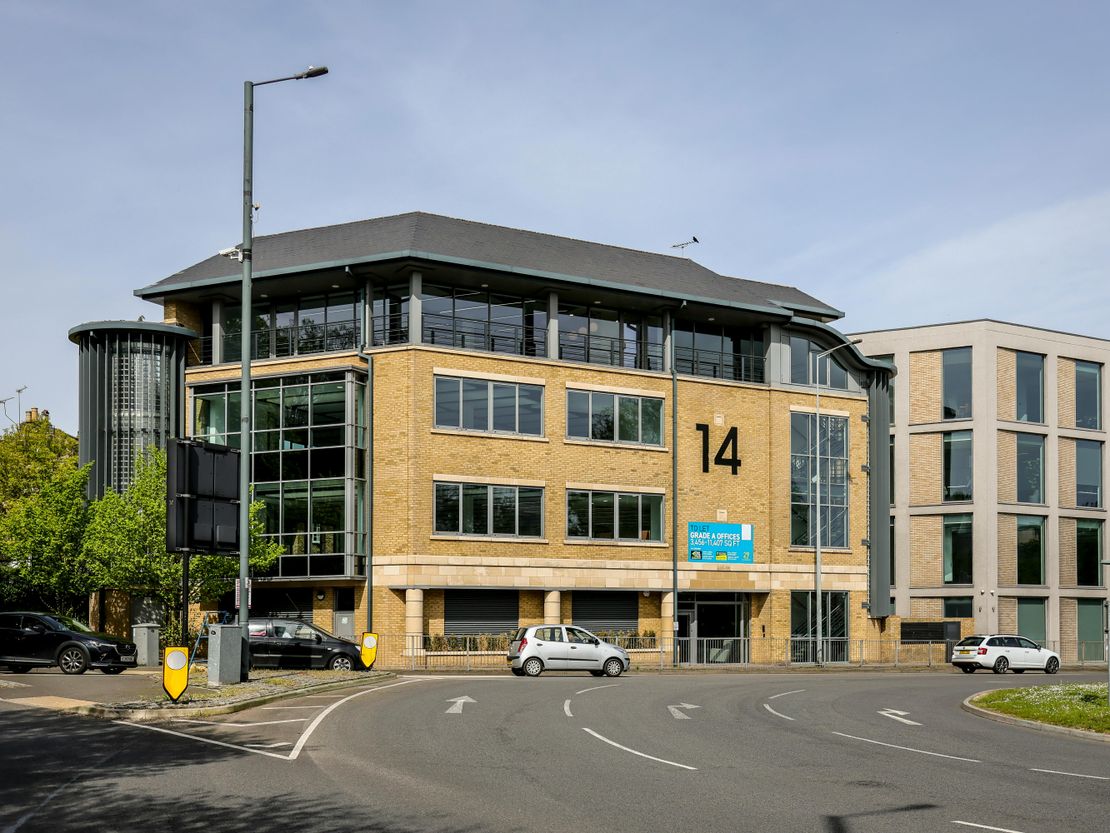 14 Castle Hill, 14 Castle Hill, Maidenhead, SL6 4JJ