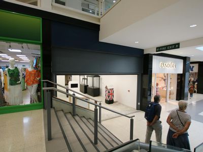 Property Image for Unit 19, The Dolphin Shopping Centre, Poole, BH15 1SZ