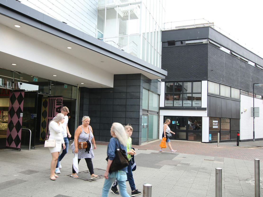 Unit 27, The Dolphin Shopping Centre, Poole, BH15 1SZ