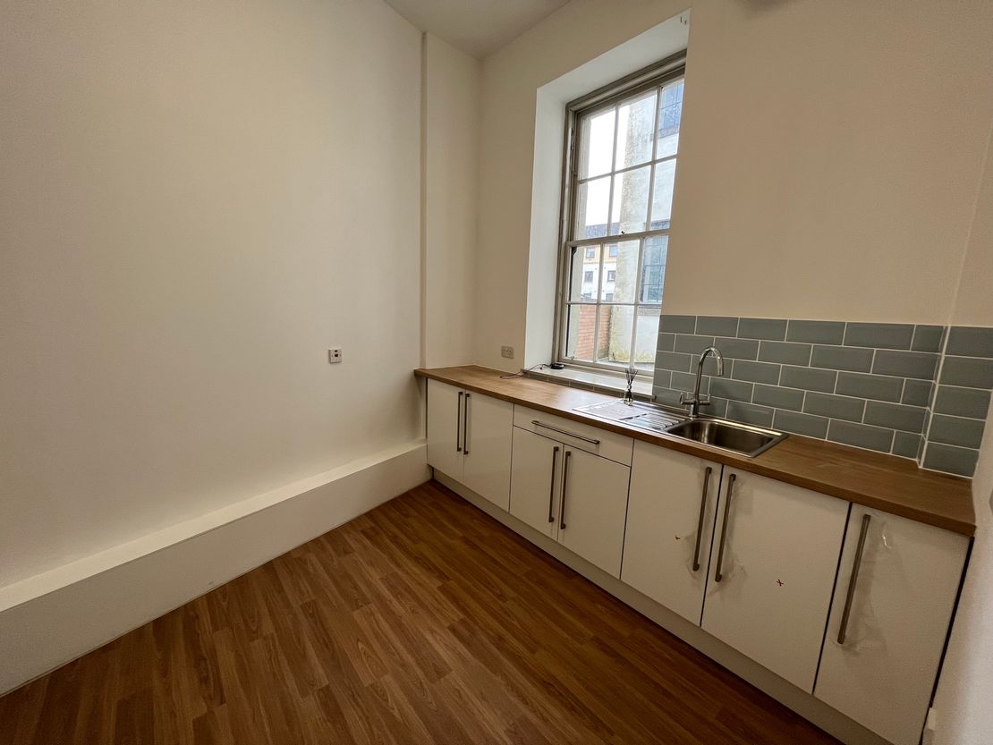 21-25, Carlton Court, Glasgow, G5 9JP