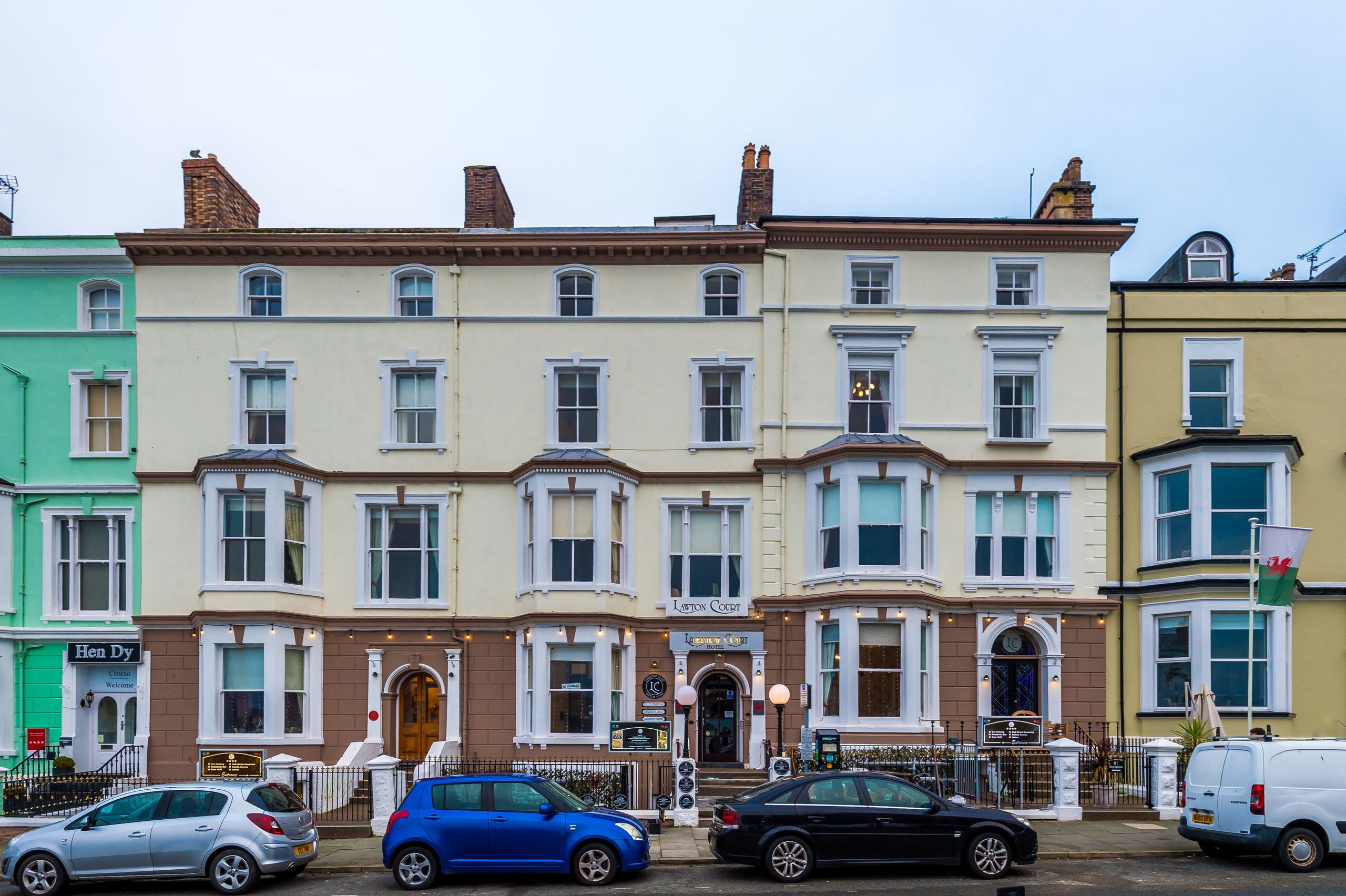 For Sale Lawton & Lauriston Court Hotel, 1113, North Parade