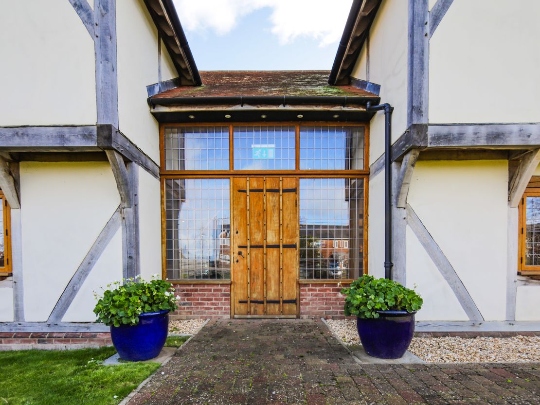 The Farmhouse, Abingdon Road, Steventon, Oxfordshire, OX13 6RW