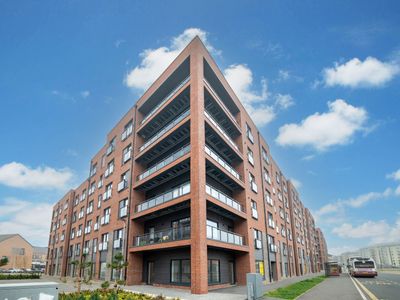 Property Image for Ocean Drive Waterfront Plaza, Edinburgh, EH6 6JJ