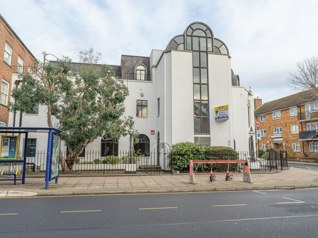 First Floor Suite A The Old Treasury, 7 Kings Road, Southsea, PO5 4DJ