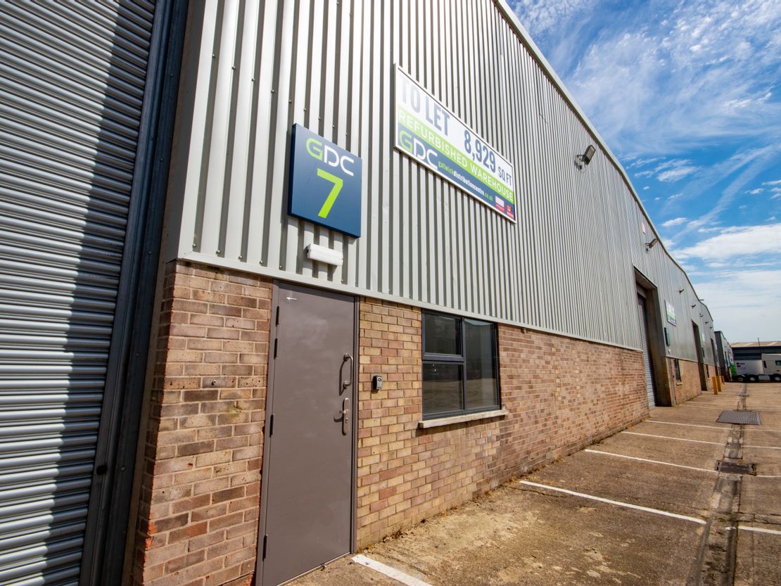 8 Gatwick Distribution Centre, Whittle Way, Crawley, West Sussex, RH10 9RT