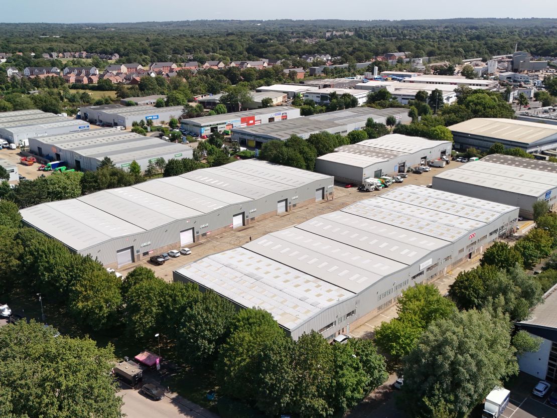 8 Gatwick Distribution Centre, Whittle Way, Crawley, West Sussex, RH10 9RT