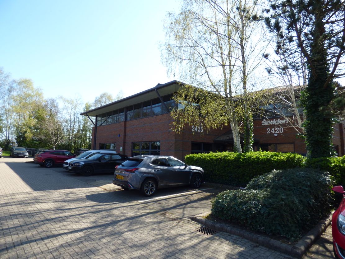 2426 Regents Court, The Crescent, Birmingham, West Midlands, B37 7YE