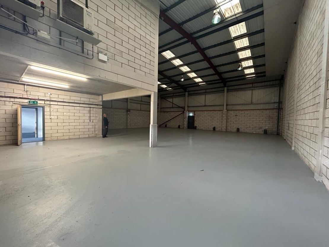B1 Thames View Business Centre, Fairview Industrial Estate, Barlow Way, Rainham, Essex, RM13 8BT