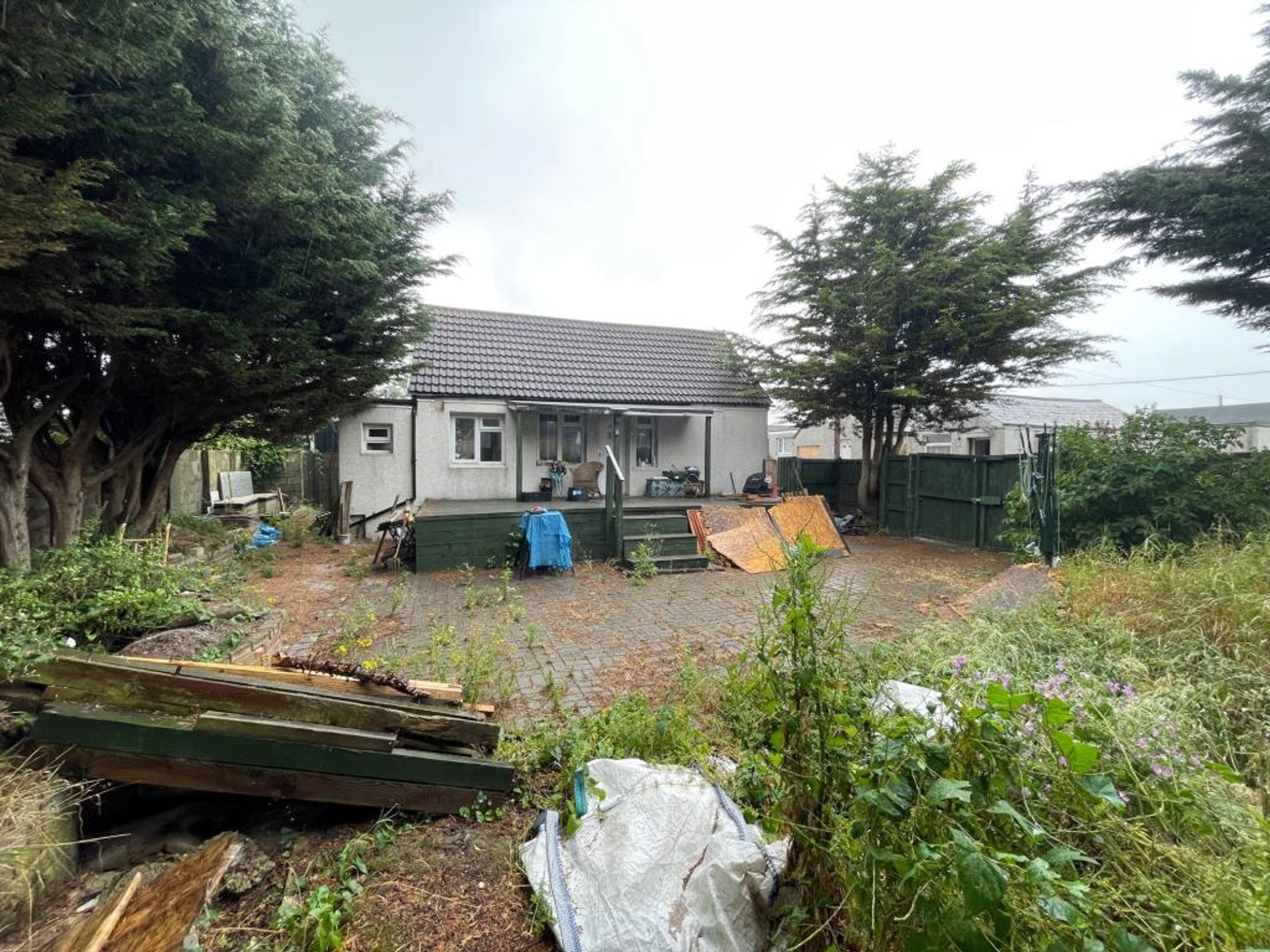 Auction 45 Alvis Avenue, Jaywick, ClactononSea, Essex PropList