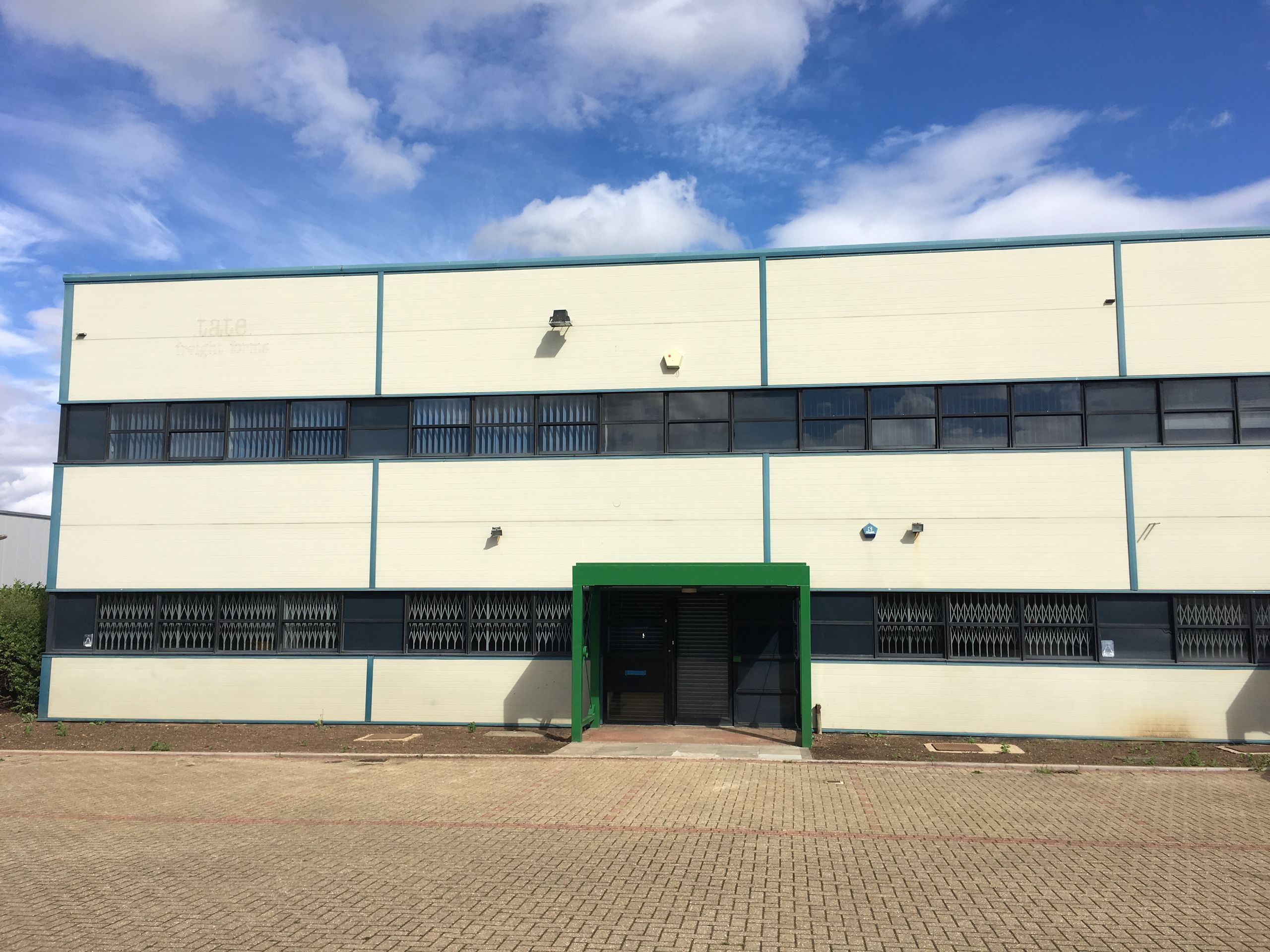 To Let 1 Fitzhamon Court, Wolverton Mill South, Milton Keynes