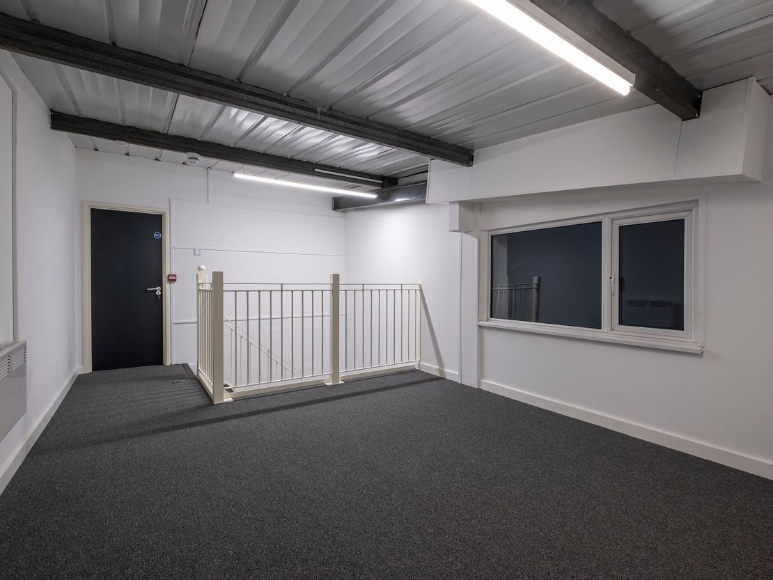 Unit 4c Crescent Court, North Crescent, London, E16 4TG