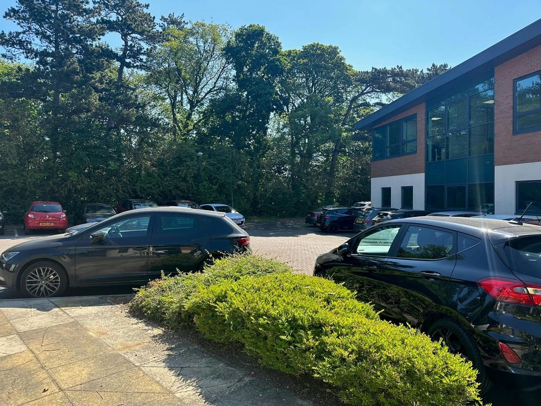 Glendevon House, 4 Hawthorn Park, Leeds, LS14 1PQ