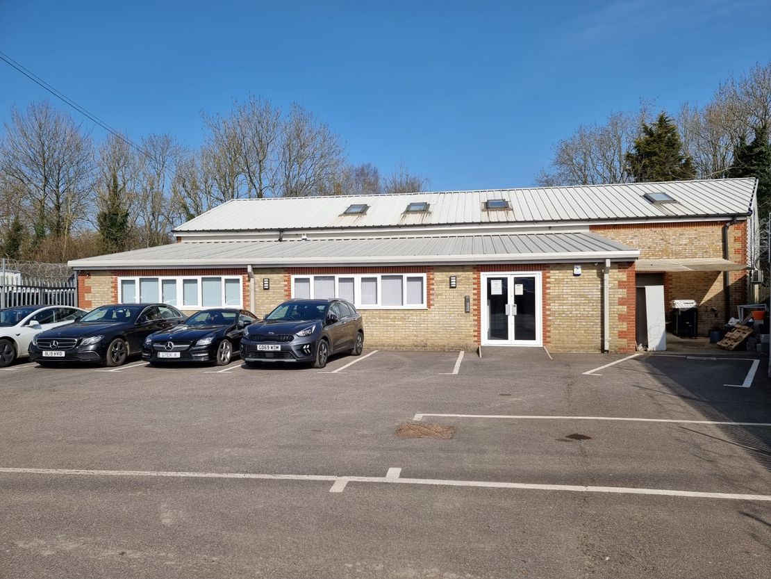 Office Suites, 1a Tower Industrial Estate, London Road, Wrotham, Kent, TN15 7NS