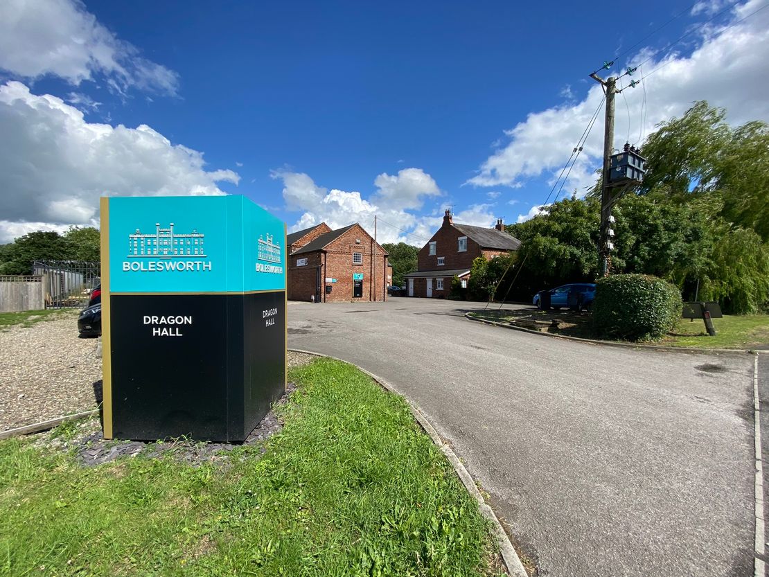 Dragon Hall House, Whitchurch Road, Tattenhall, Cheshire, CH3 9DU