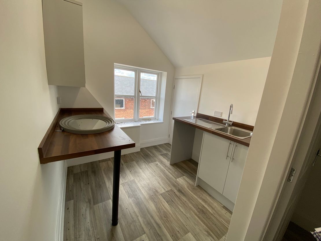 Dragon Hall House, Whitchurch Road, Tattenhall, Cheshire, CH3 9DU