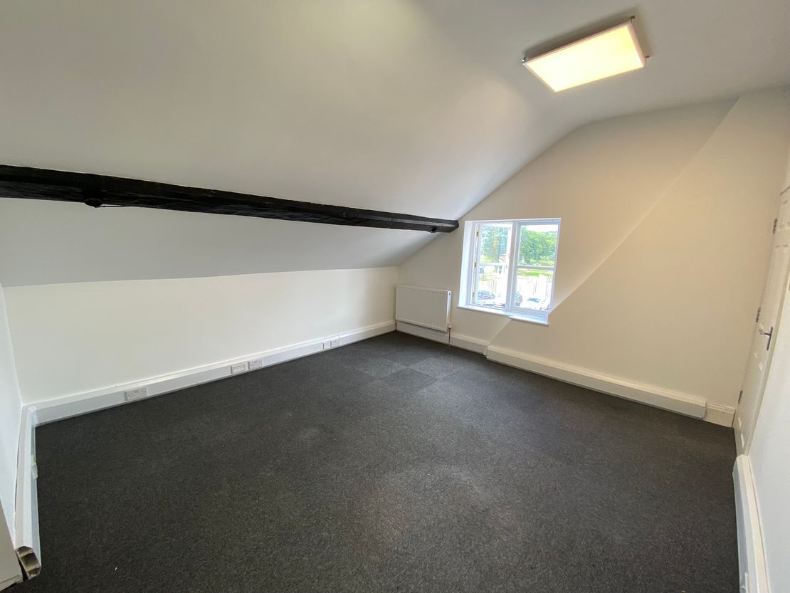 Dragon Hall House, Whitchurch Road, Tattenhall, Cheshire, CH3 9DU
