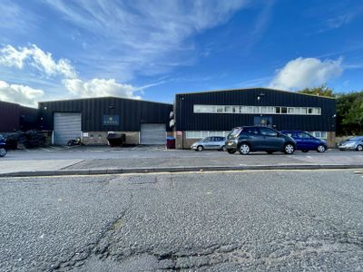 Property Image for Unit 14 Windmill Trading Estate, Thistle Road, Luton, LU1 3XJ