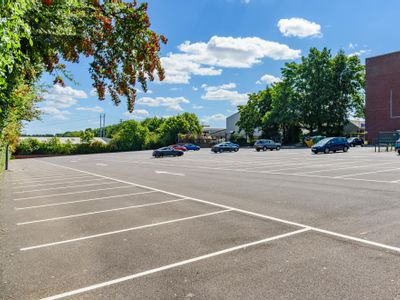 Property Image for Abbotsgate House, Hollow Road, Bury St. Edmunds, IP32 7FA