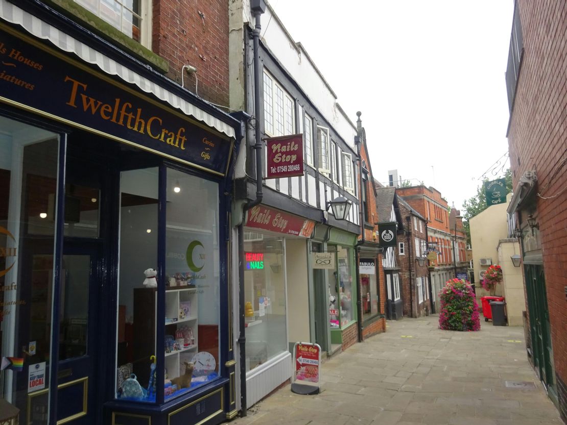 4 Irongate, Chesterfield, S40 1PT