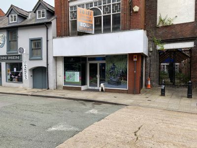 Property Image for 16 Cross Street, Oswestry, SY11 2NG