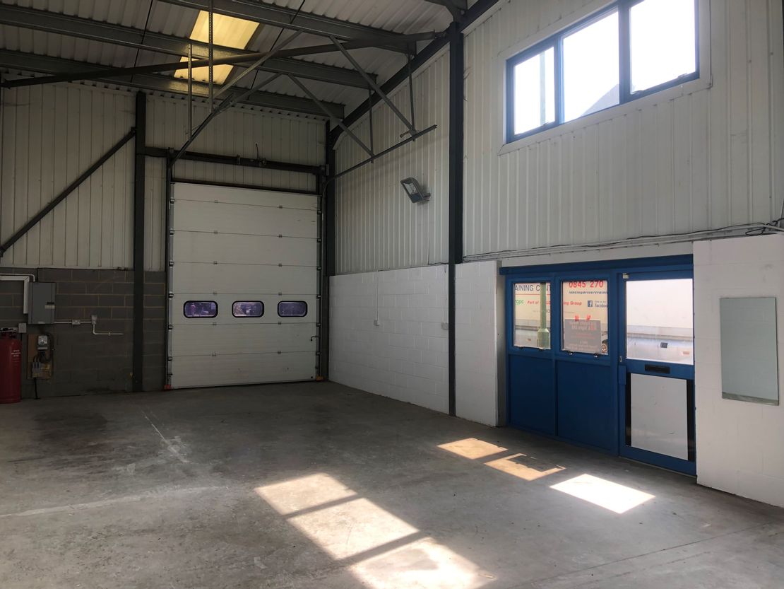 Unit 6/7 Elm Business Units, 67 Chartwell Road, Lancing, BN15 8FD