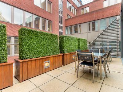 Property Image for 48 Dover Street, London, W1S 4FF