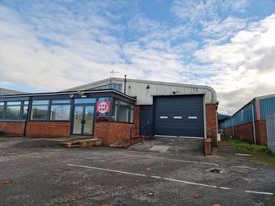 Property Image for Unit 11 Runway Business Park, Moor Farm Road, Airfield Industrial Estate, Ashbourne, Derbyshire, DE6 1HD