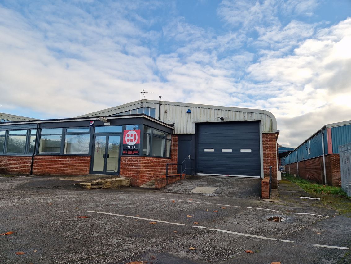 To Let Unit 11 Runway Business Park, Moor Farm Road, Airfield