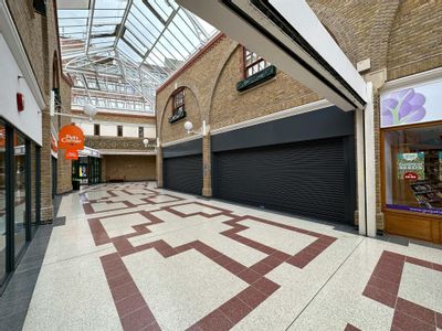 Property Image for 21B Market Place, Burgess Hill, RH15 9NP