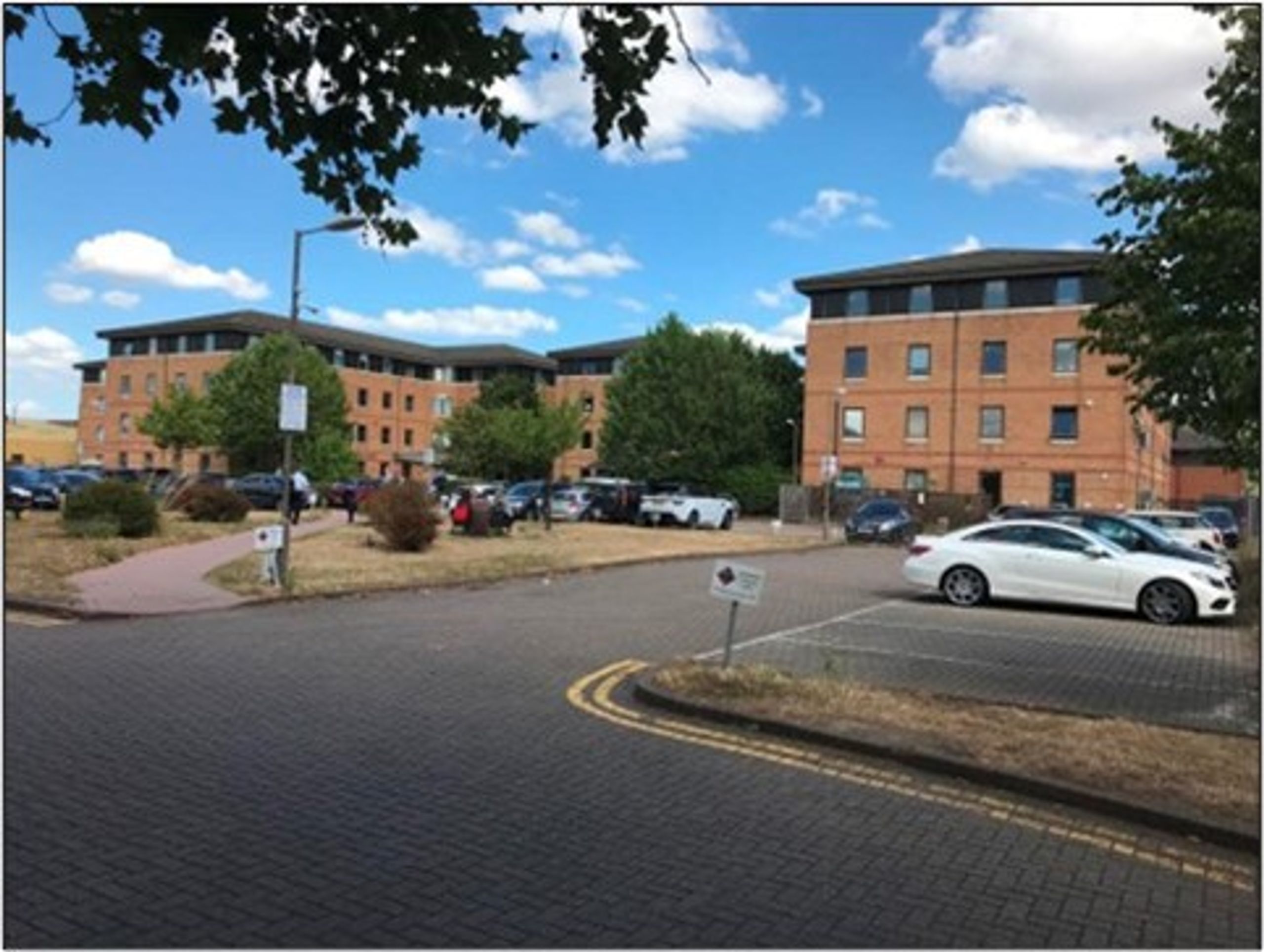 To Let 7 Ashford House, Beaufort Court, Sir Thomas Longley Road