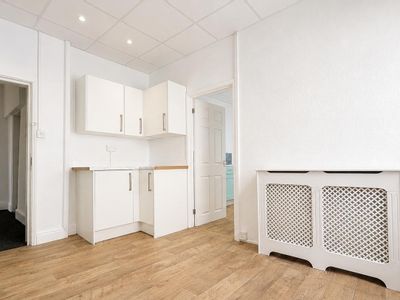 Property Image for 36 Saturday Market, Beverley, East Yorkshire, HU17 9AG