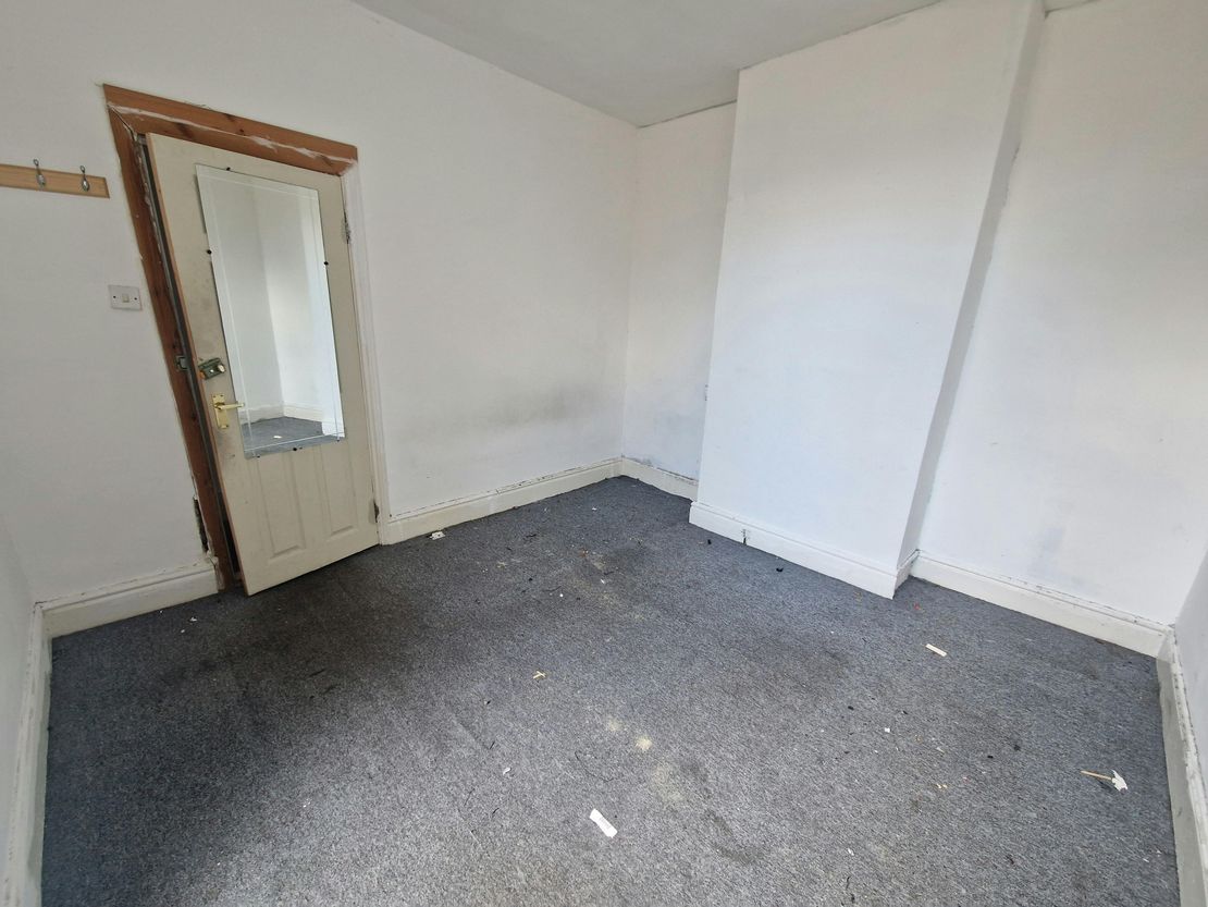 182 Kingston Road, Portsmouth, PO2 7LP