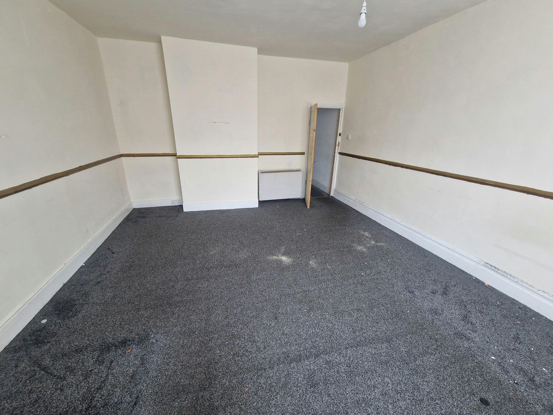 182 Kingston Road, Portsmouth, PO2 7LP