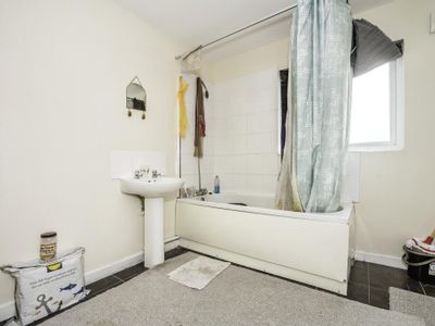 Property Image for 55, Rochester Road, Gravesend, Kent, DA12 2JN