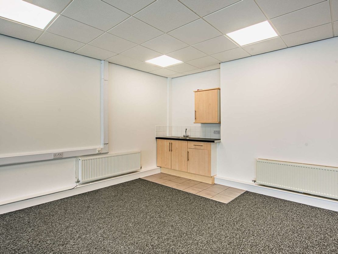 Office 5 Venture Point, M53, Stanney Mill Road, Ellesmere Port, Cheshire, CH2 4NE