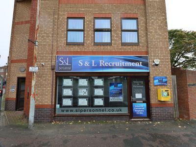 Property Image for 16 Coventry Road, Hinckley, Leicestershire, LE10 0JT