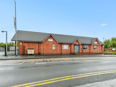Property Image for 2b, Station Road, Carlton, Nottingham, Nottinghamshire, NG4 3AU