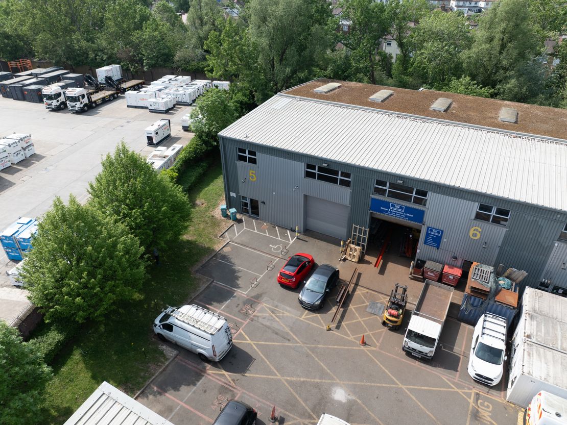 Unit 5 IO Centre Kimpton Industrial Park, Minden Road, Sutton, SM3 9BL