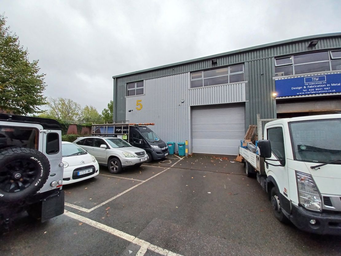 Unit 5 IO Centre Kimpton Industrial Park, Minden Road, Sutton, SM3 9BL