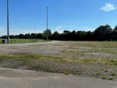 Property Image for Kempton Park Racecourse, Staines Road East, Sunbury-On-Thames, Surrey, TW16 5AQ