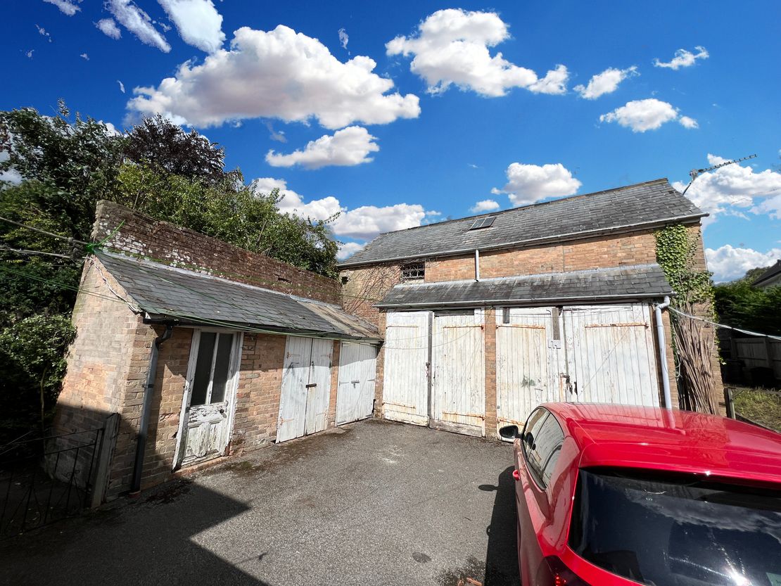 Stoneleigh House, 2 Rowlands Hill, Wimborne, Dorset, BH21 1AN