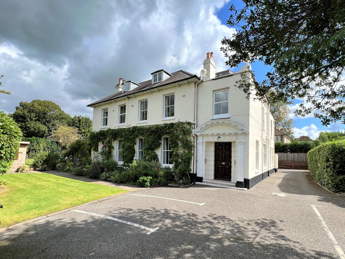 Stoneleigh House, 2 Rowlands Hill, Wimborne, Dorset, BH21 1AN