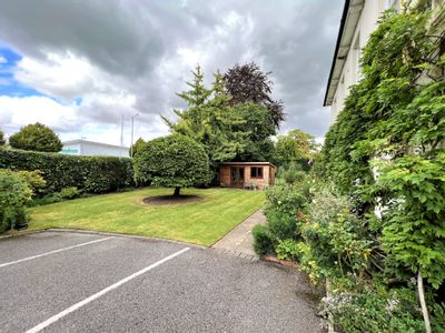 Property Image for Stoneleigh House, 2 Rowlands Hill, Wimborne, Dorset, BH21 1AN