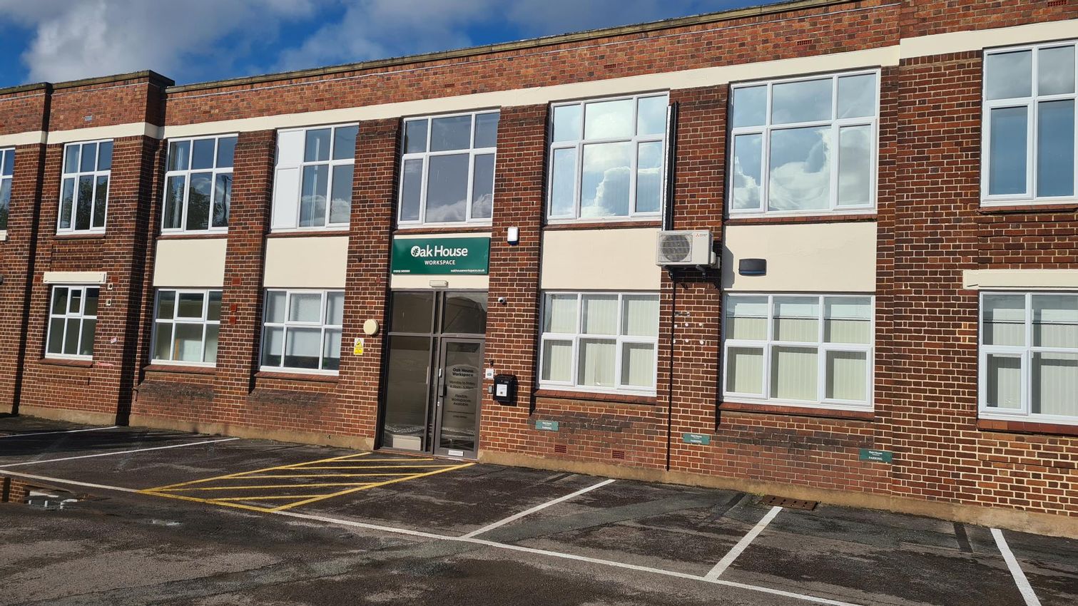 To Let First Floor Oak House, Bromyard Road, Worcester, Worcestershire